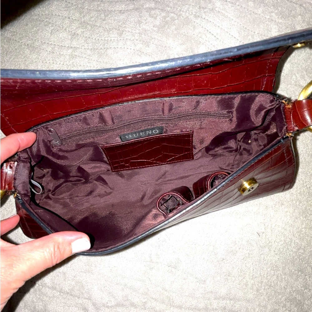 VTG BUENO Faux Crocodile Skin Wine Red Shoulder Bag - Picture 7 of 7